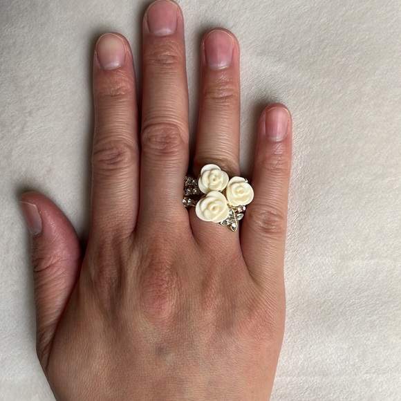 Rose ring - Picture 2 of 2